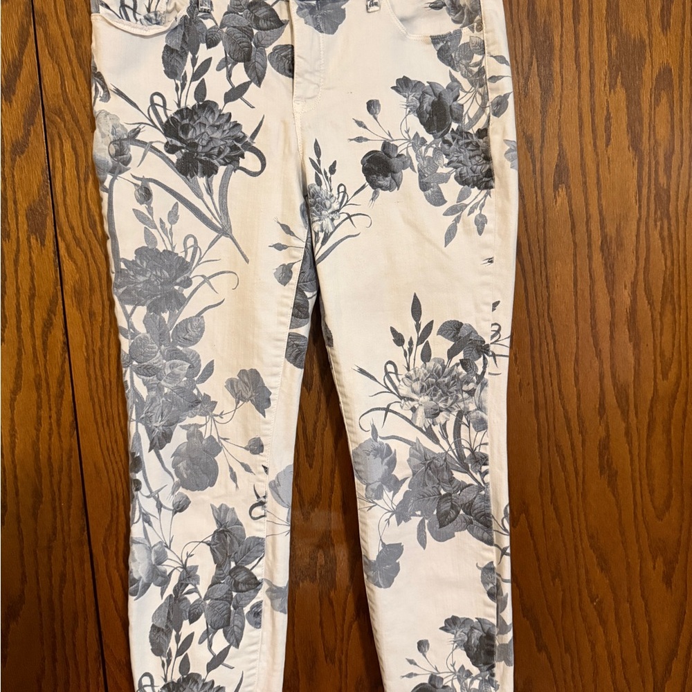 Nine West Black and White Floral Skinny Jeans